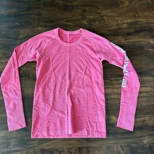 Lululemon Swiftly Tech Long Sleeve Crew Heathered Berry Rumble Size 8 Soul Cycle